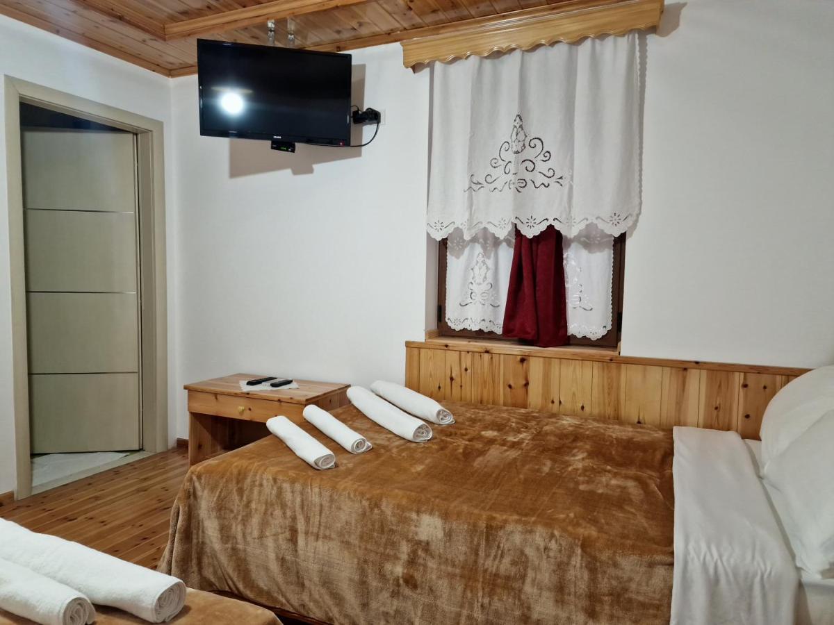 Hotel Domino Gjirokastër Exteriér fotografie